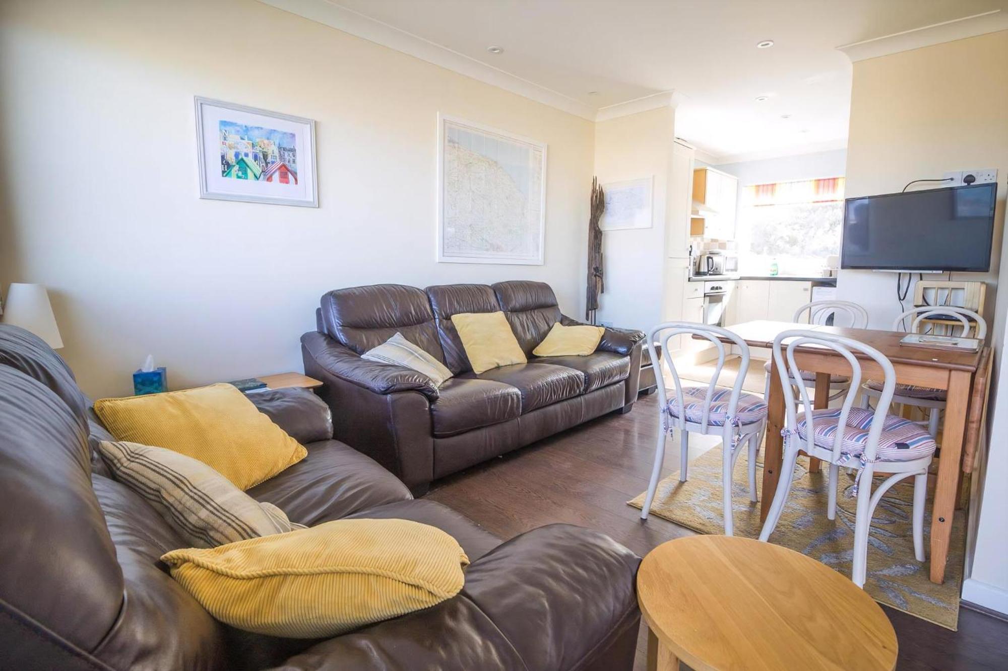 Chalet For Hire At Rainbows End Near A Beautiful Norfolk Beach Ref 31039R Bacton  Exterior photo